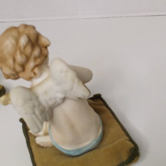 Vintage Angel Figure On Pillow Lot of 2 Guitar Flute Cherubs Ceramic 5" Tall - Picture 13 of 16